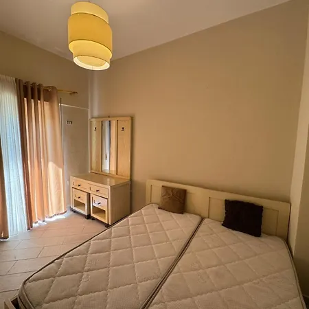 Fllad 1st Floor Appartement *